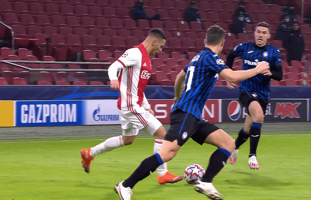 阿贾克斯惨遭平手，球队实力须反思提升